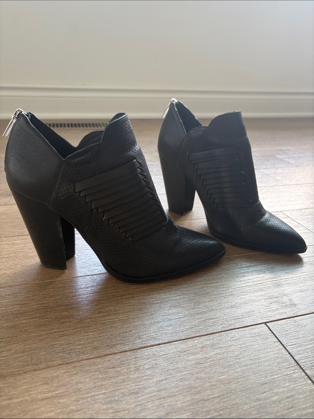 Vince Camuto Black Pointed Toe Block Heel Ankle Booties